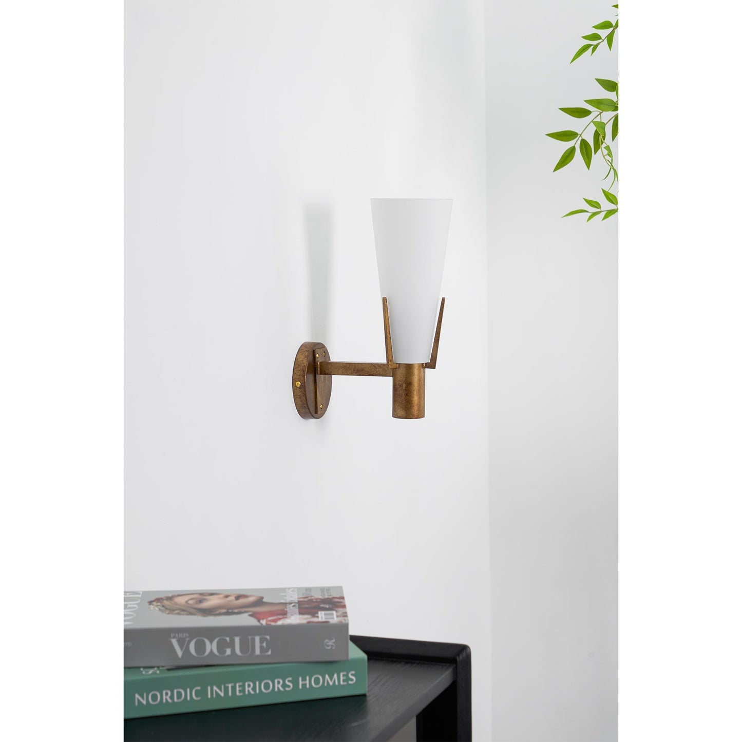 Wall Lamp Art Deco with Conical Glass Shade and Brass Finish