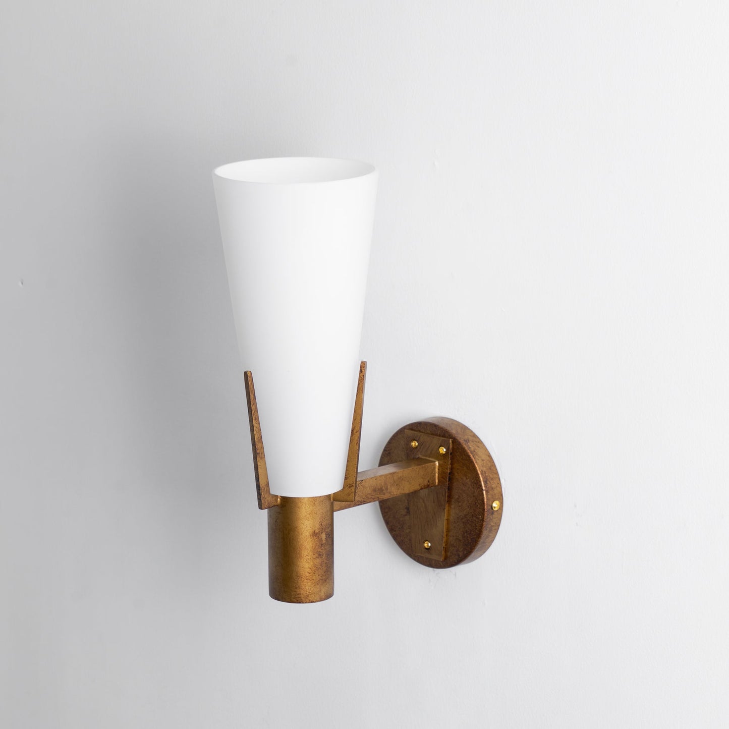 Wall Lamp Art Deco with Conical Glass Shade and Brass Finish