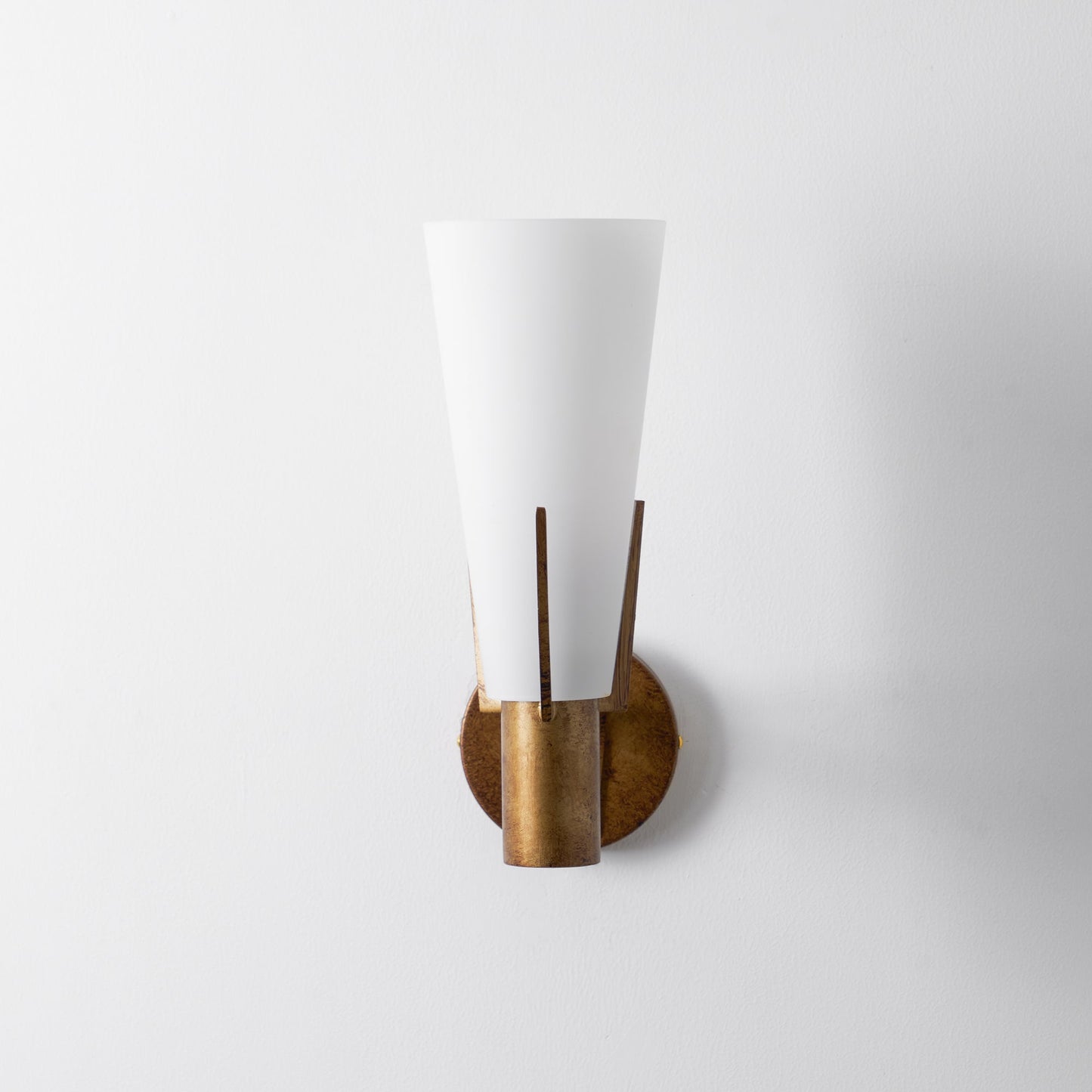 Wall Lamp Art Deco with Conical Glass Shade and Brass Finish
