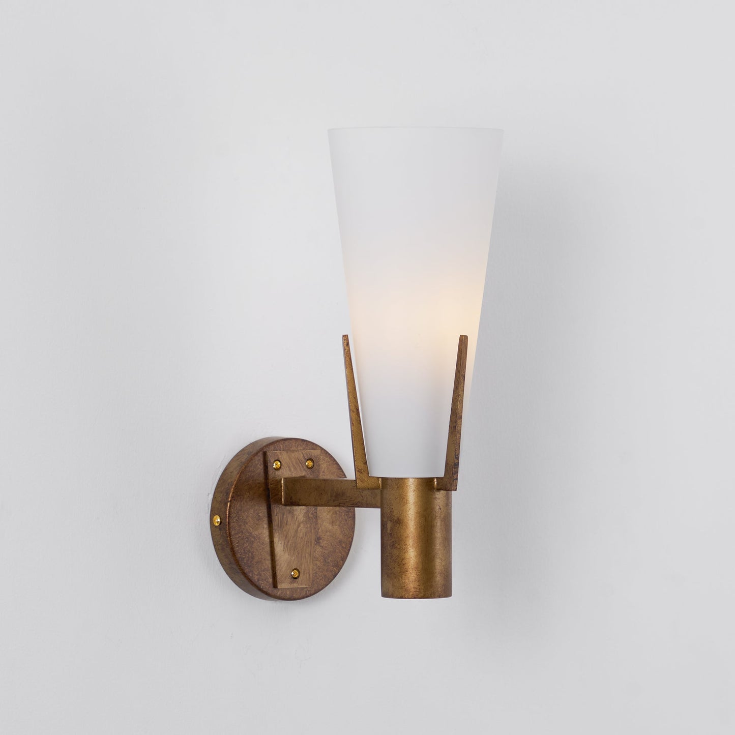 Wall Lamp Art Deco with Conical Glass Shade and Brass Finish