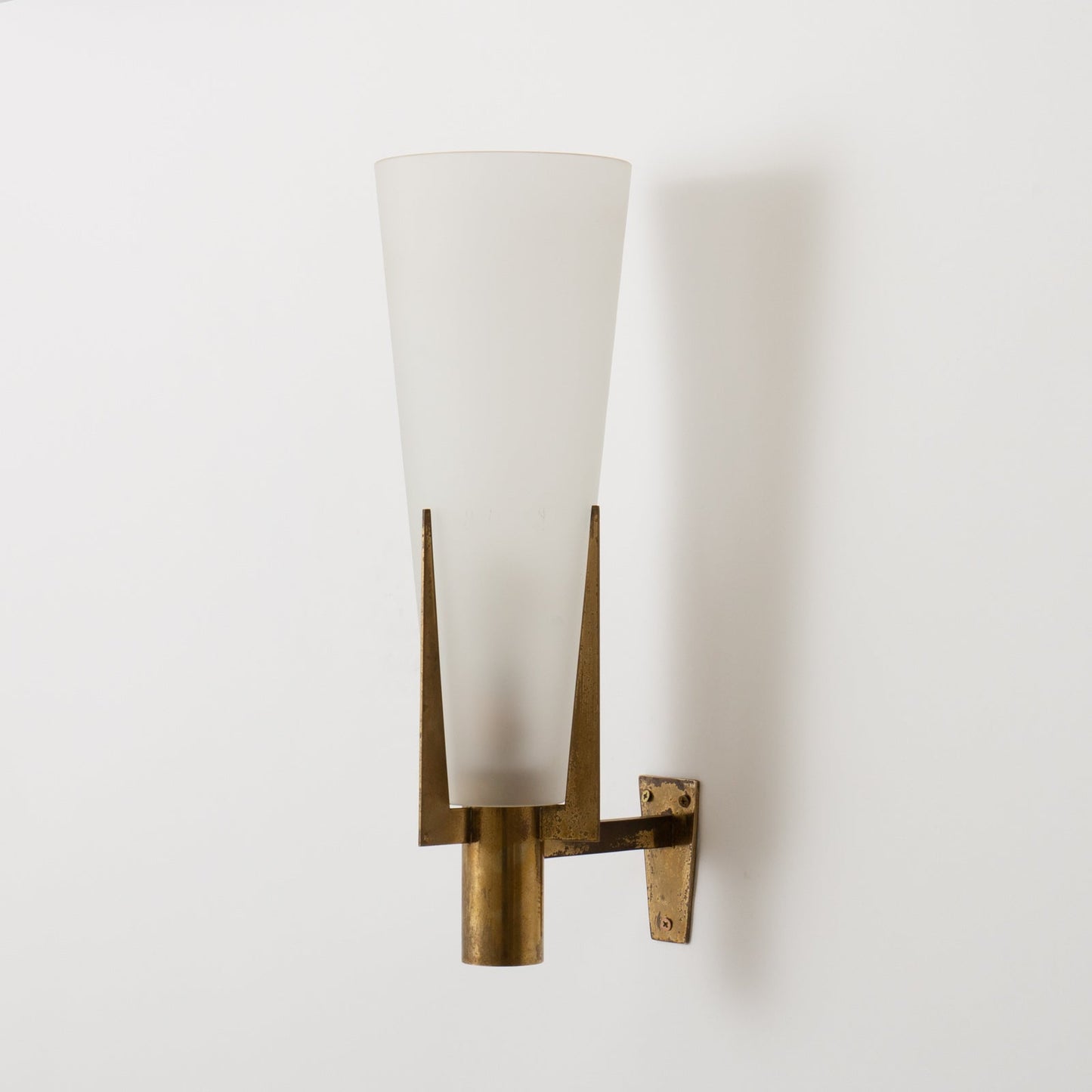 Wall Lamp Art Deco with Conical Glass Shade and Brass Finish