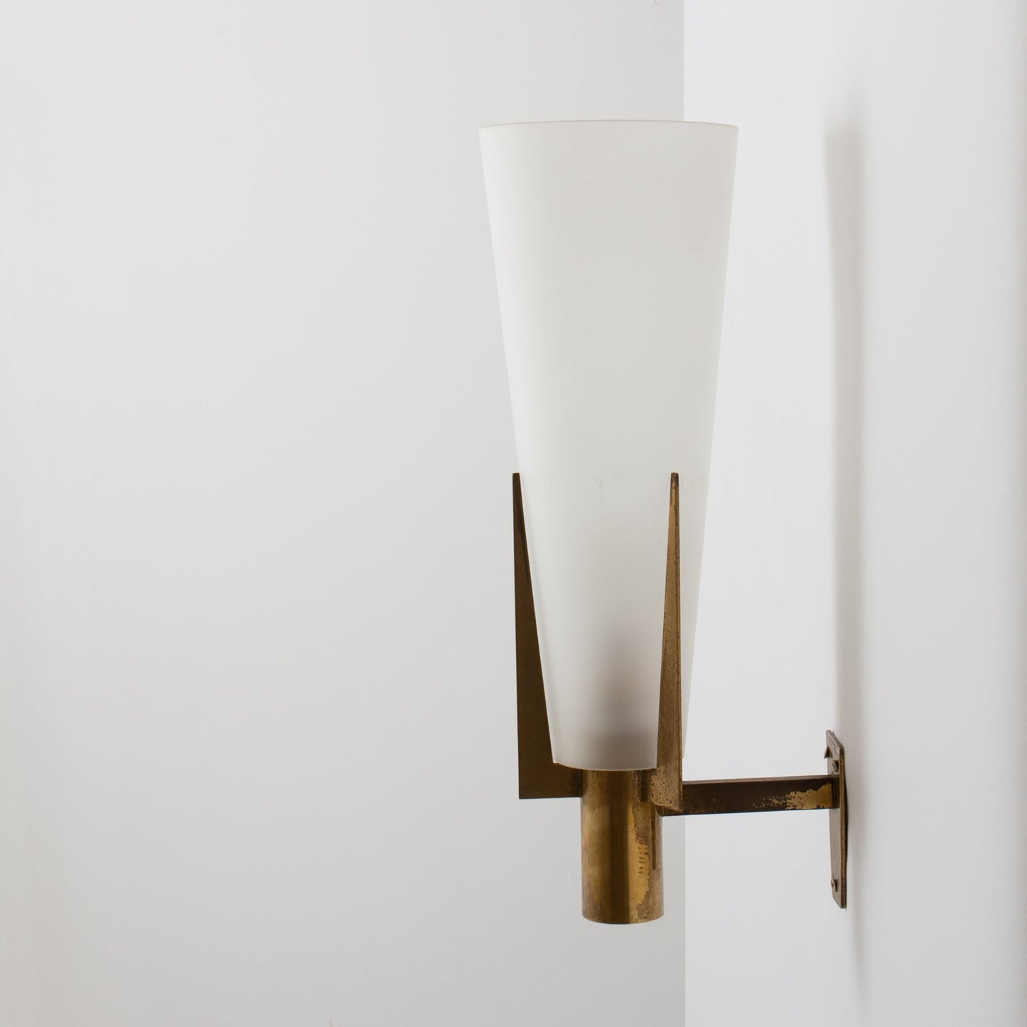 Wall Lamp Art Deco with Conical Glass Shade and Brass Finish