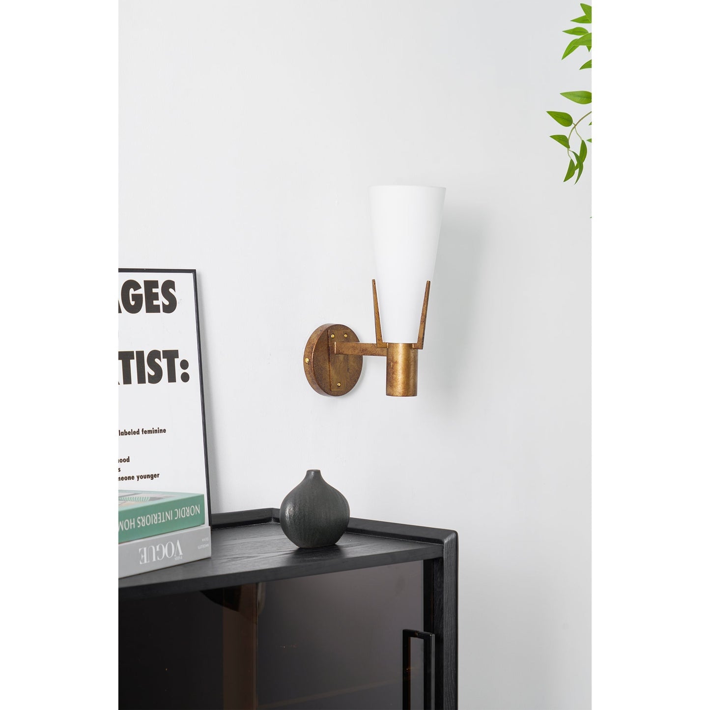 Wall Lamp Art Deco with Conical Glass Shade and Brass Finish