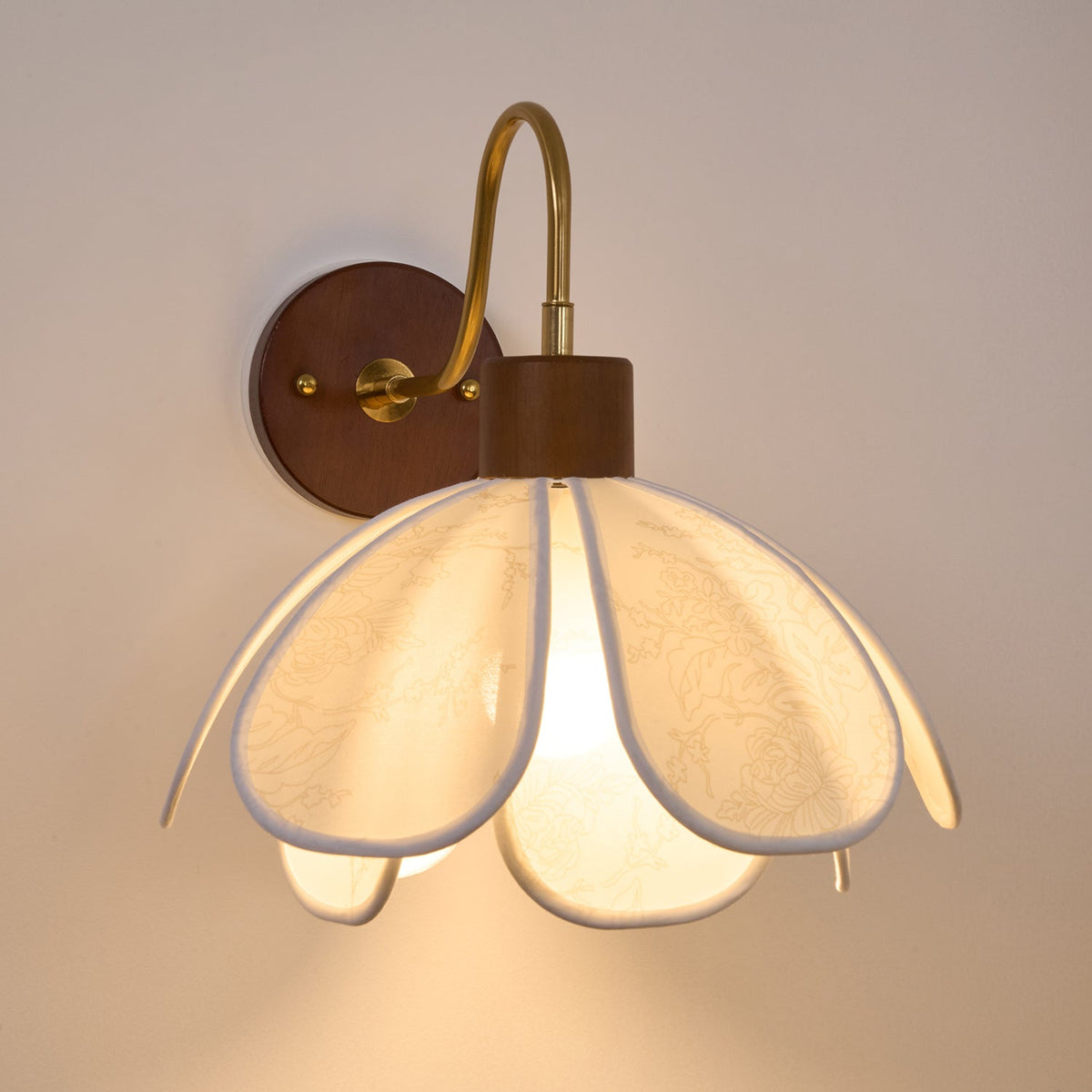 Wall Lamp Bohemian Floral Petal Shade with Wood and Brass Arm