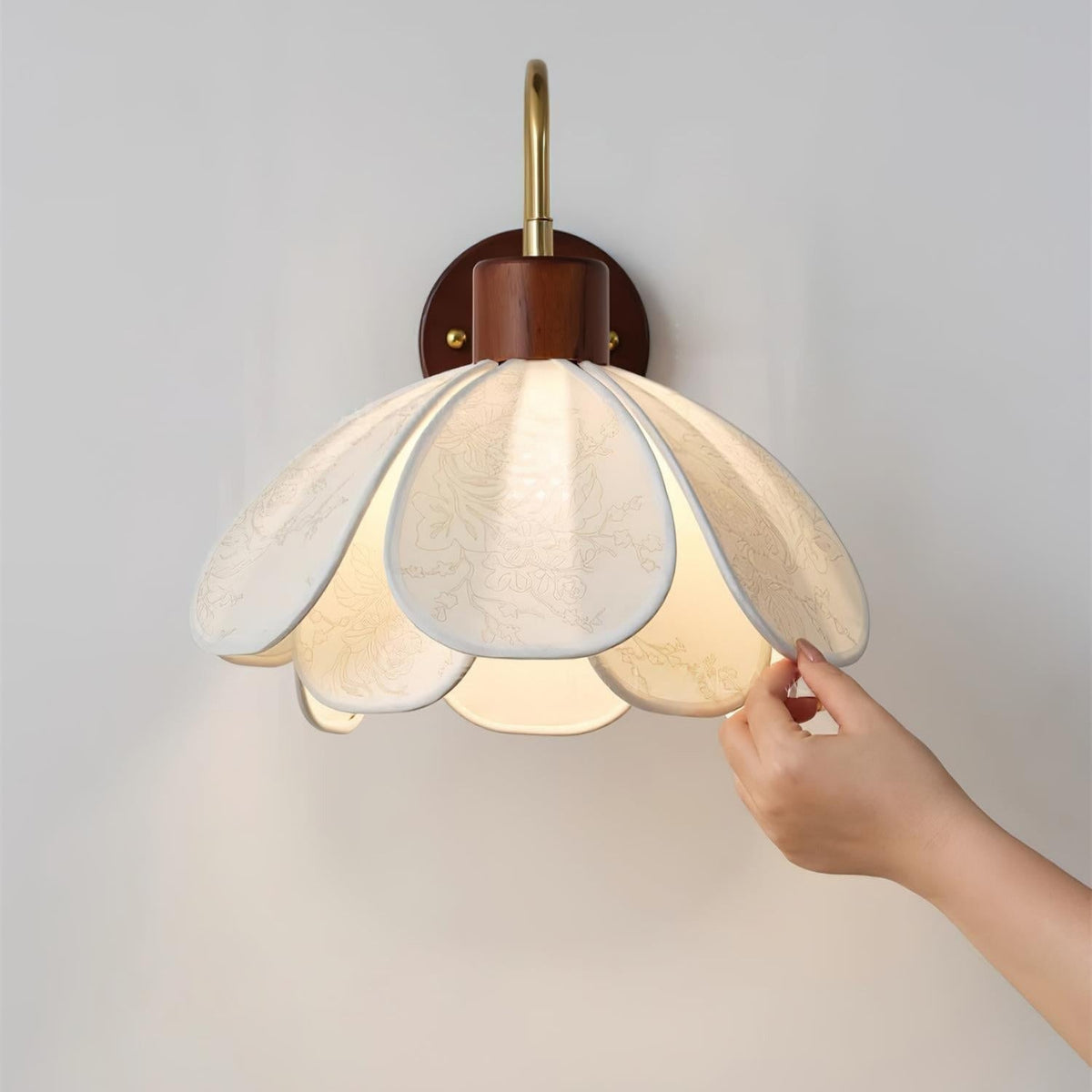 Wall Lamp Bohemian Floral Petal Shade with Wood and Brass Arm