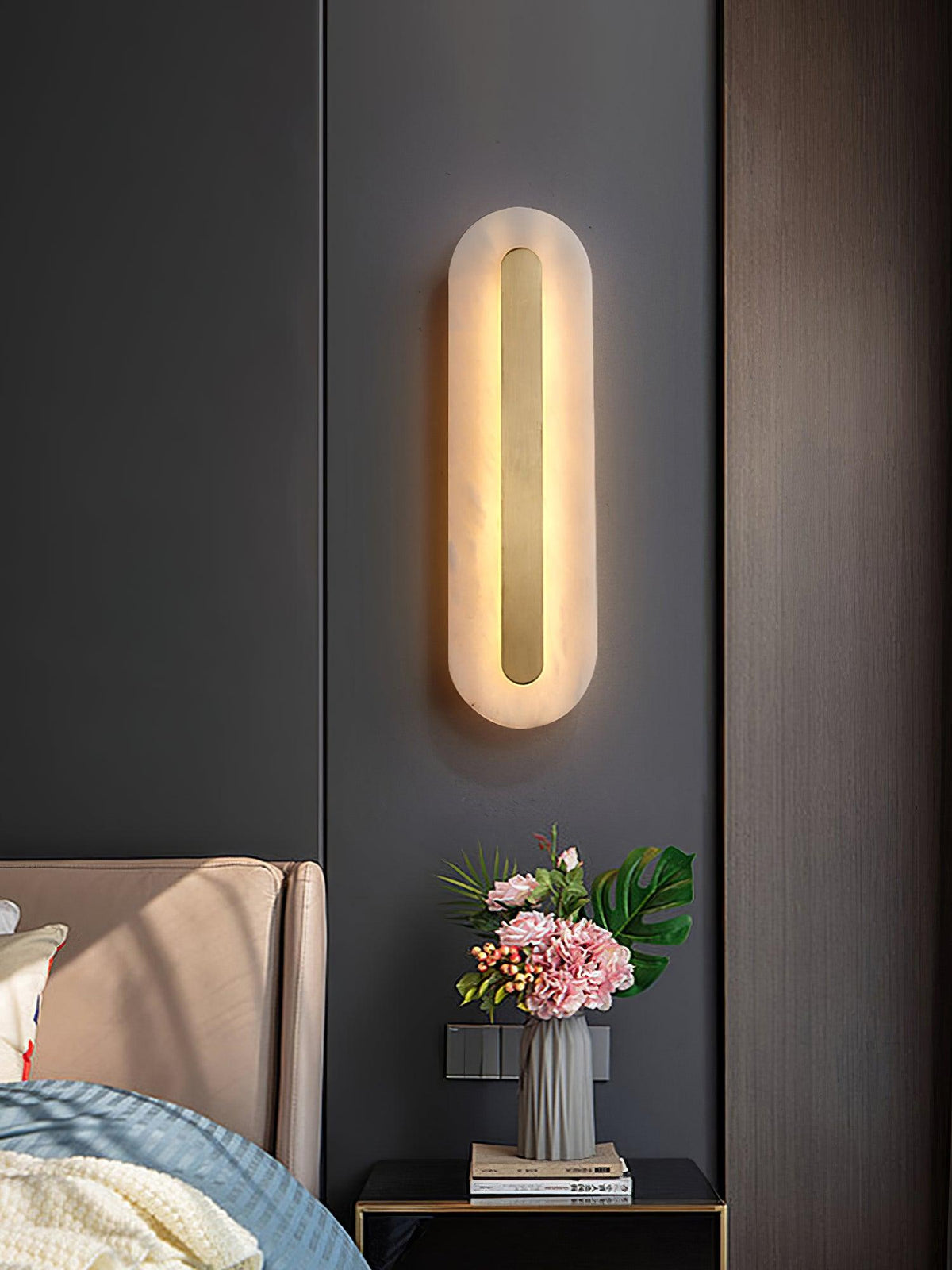 Wall Lamp Modern Alabaster with Integrated LED and Brass Finish