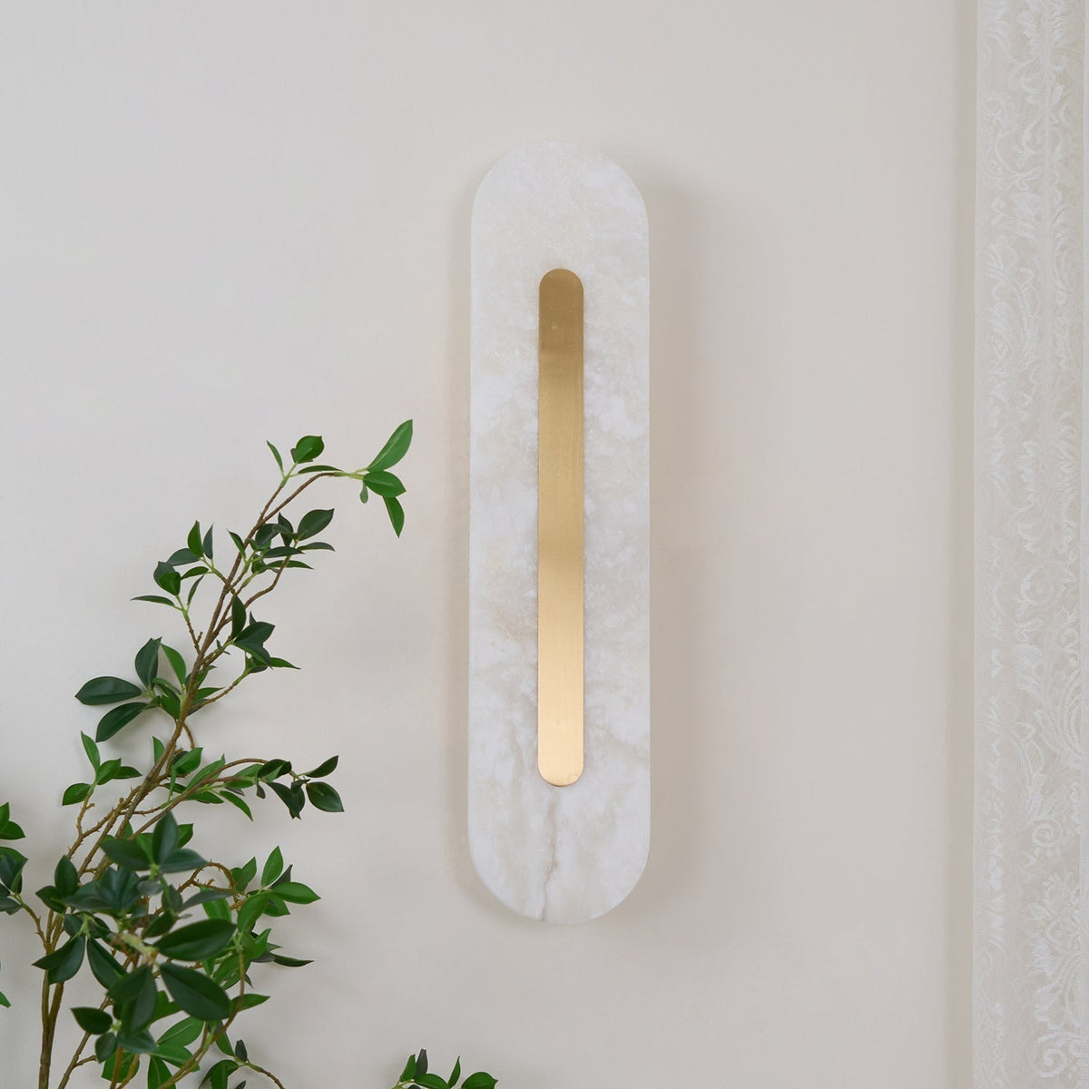 Wall Lamp Modern Alabaster with Integrated LED and Brass Finish