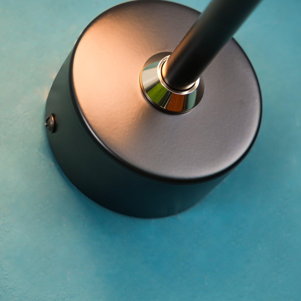 Wall Lamp Modern Bird Shape with Integrated LED and Warm Light