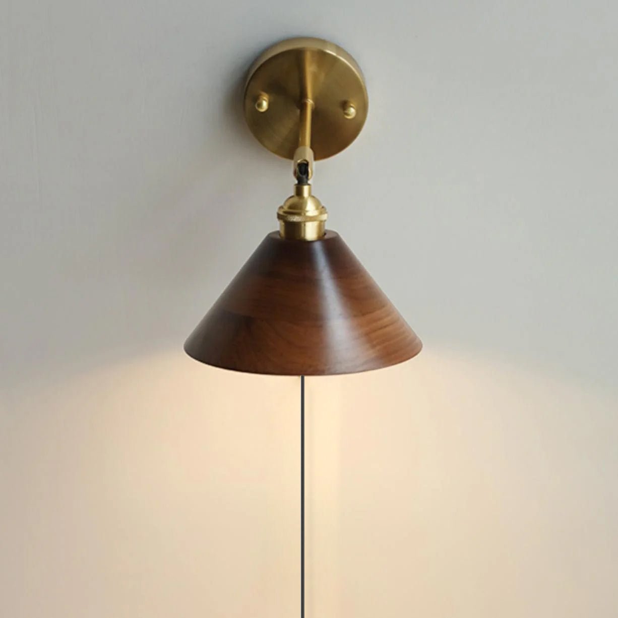 Wall Lamp Scandinavian Vintage with Pull Chain Switch and Wood Shade