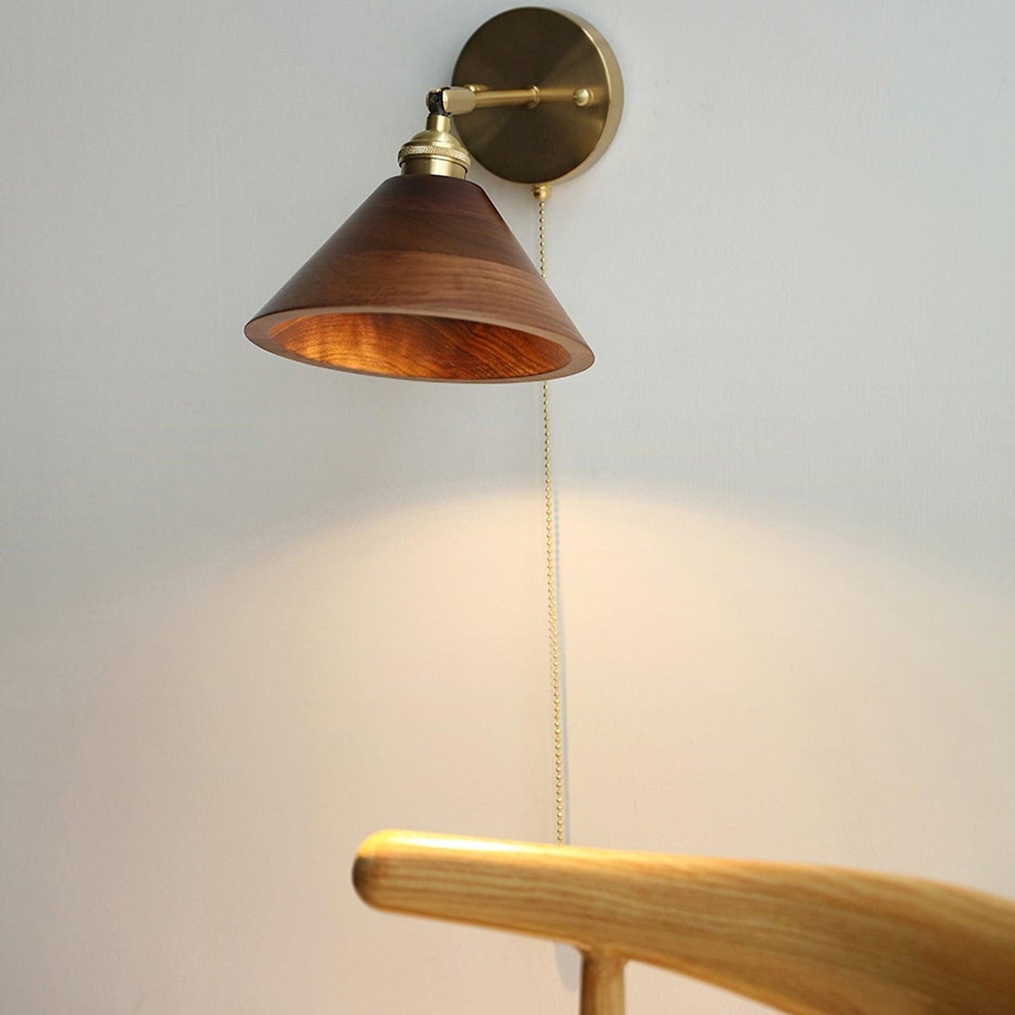 Wall Lamp Scandinavian Vintage with Pull Chain Switch and Wood Shade