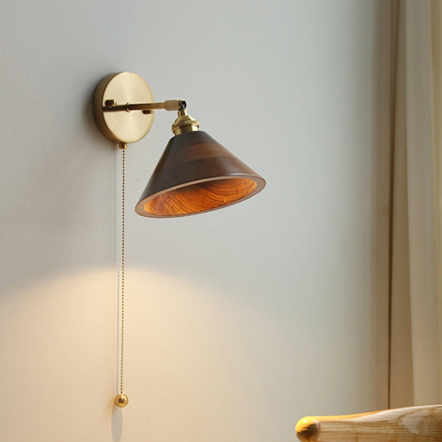 Wall Lamp Scandinavian Vintage with Pull Chain Switch and Wood Shade