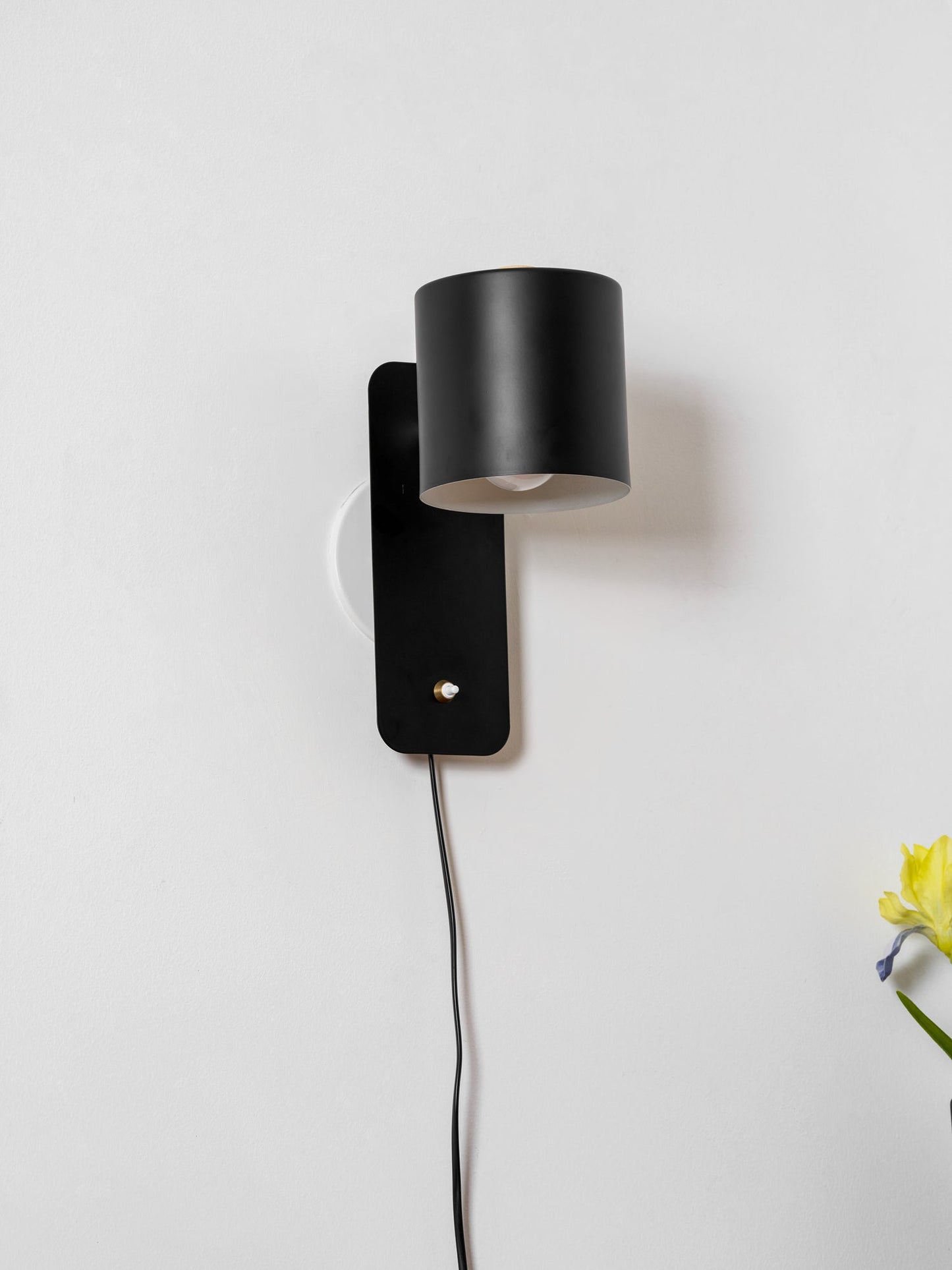 Wall Lamp Scandinavian with Rotatable Cylinder Shade and Plug-In Cord
