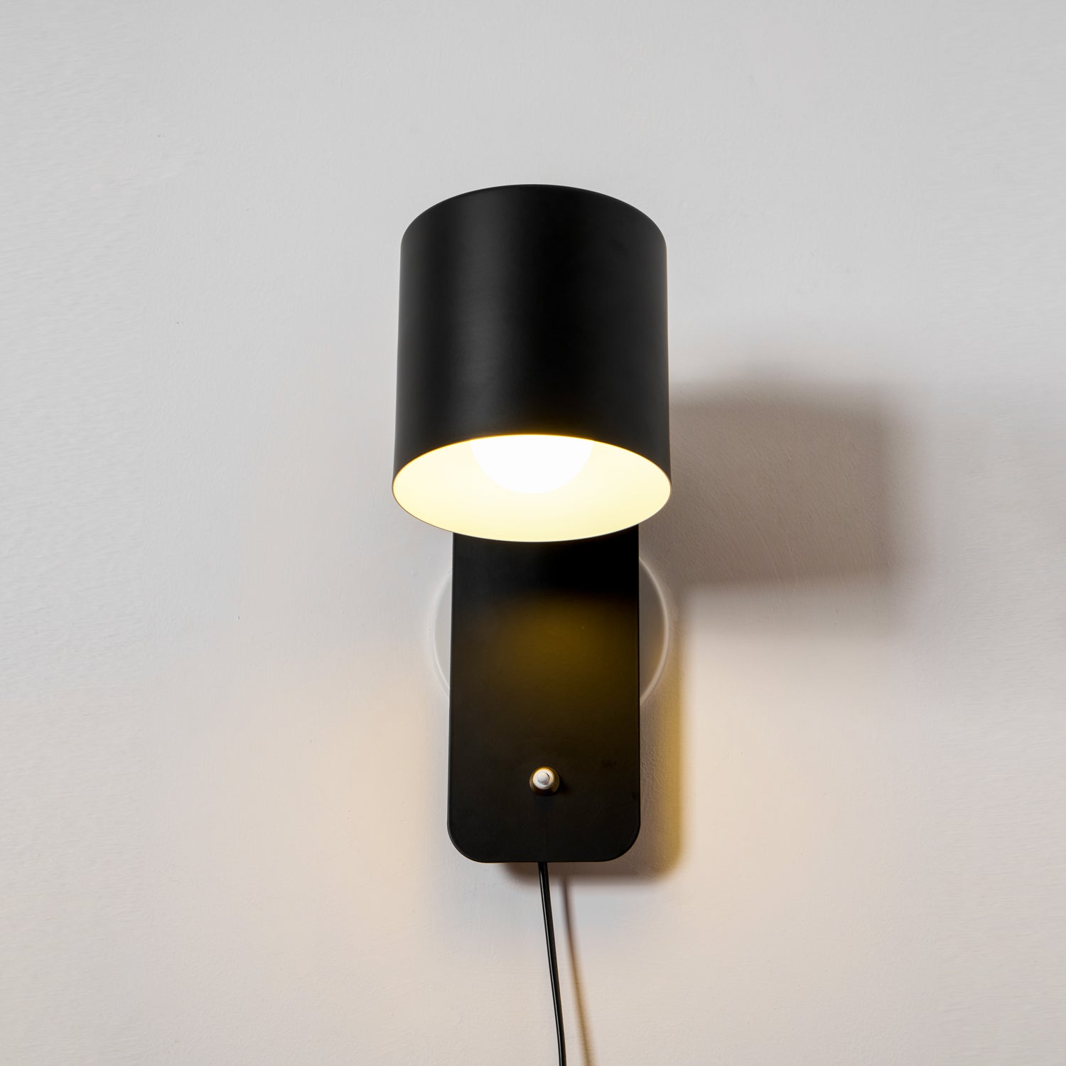 Wall Lamp Scandinavian with Rotatable Cylinder Shade and Plug-In Cord